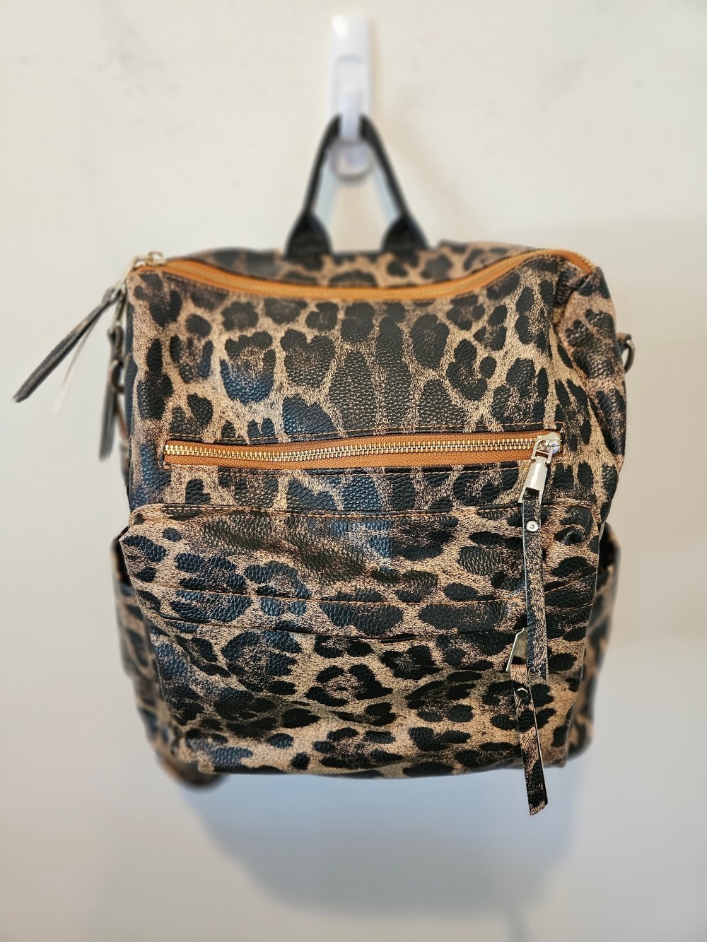 Modern + Chic Brielle Leopard Print Convertible Women’s Backpack Shoulder Bag - Picture 2 of 15